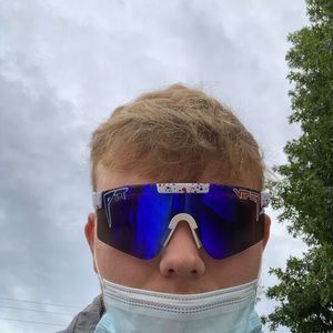 Meet your Posher, Jonathan